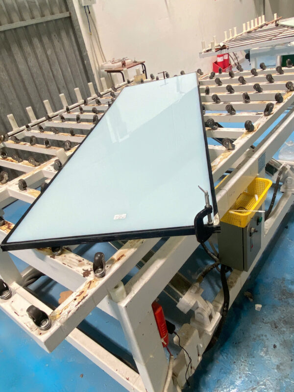 Kính Chống Cháy LEVINA